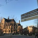 Quartier Montorgueil, Voie Pietonne, Dans Un Immeuble Du Xveme