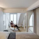 Opera Lieu Unique