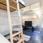 Attractive 25 M2 In A Central District