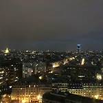 Paris Sur Un Nuage - Paris On A Cloud