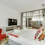 Pick A Flat\'S Apartment In Louvre Saint Honore