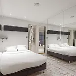Bright 2 Bedroom Apartment In Paris