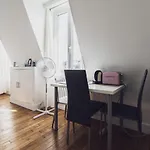 Superb Bright Studio Next To The Seine