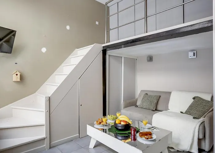 Spacious, Bright And Beautifully Decorated Flat In Heart Of Marais Short Walk To Picaso Museum