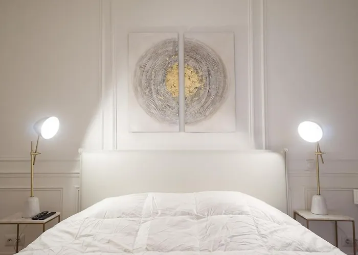 Modern Duplex Close To The Eiffel Tower