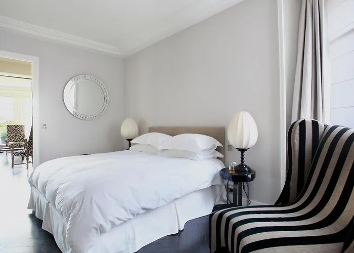 Outstanding 2 Bedrooms With A Terrific Eiffel Tower View