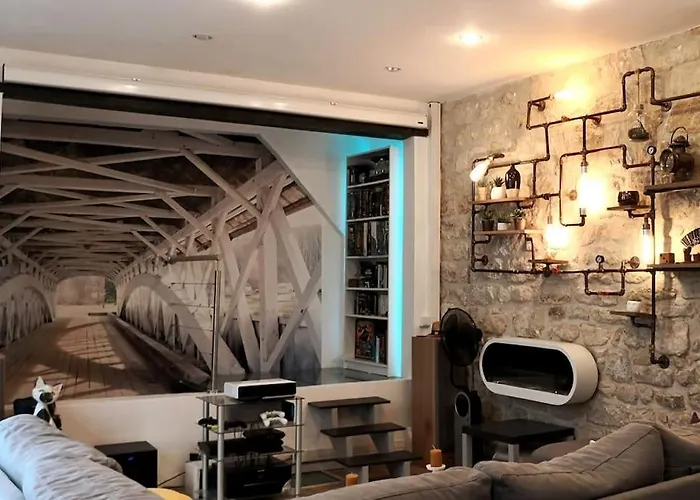 A Very Calm Loft In Bastille