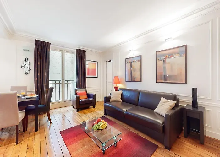 Opera - Louvre City Apartment