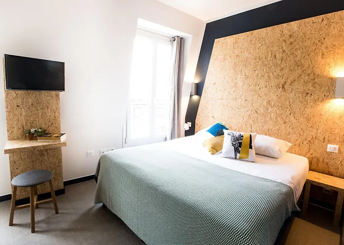 Beautiful Belleville Hotel & Hostel