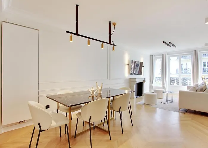 Stunning Apartment With View At The Very Heart Of Paris