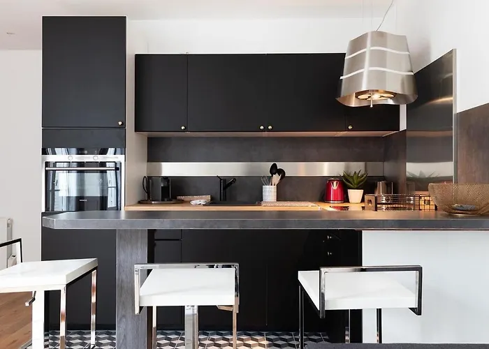 Montmartre/Oslo : Magnifique appartement 4P/1BR OSLO