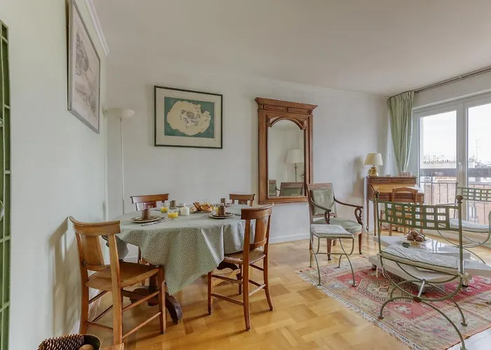 Large And Bright 2 Bdrs Flat With View - Paris 20