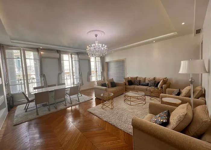 Appartement Champs-Elysees - Hala Paris