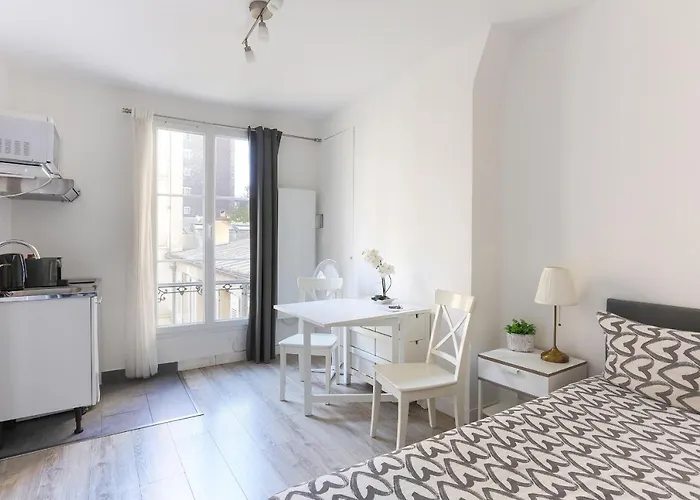 Orsay Cosy Studio
