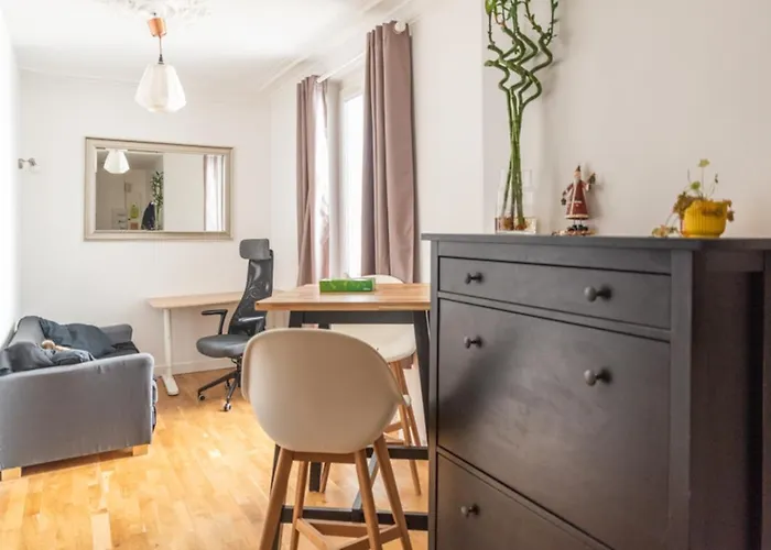 Small Comfortable Nest Near Montparnasse