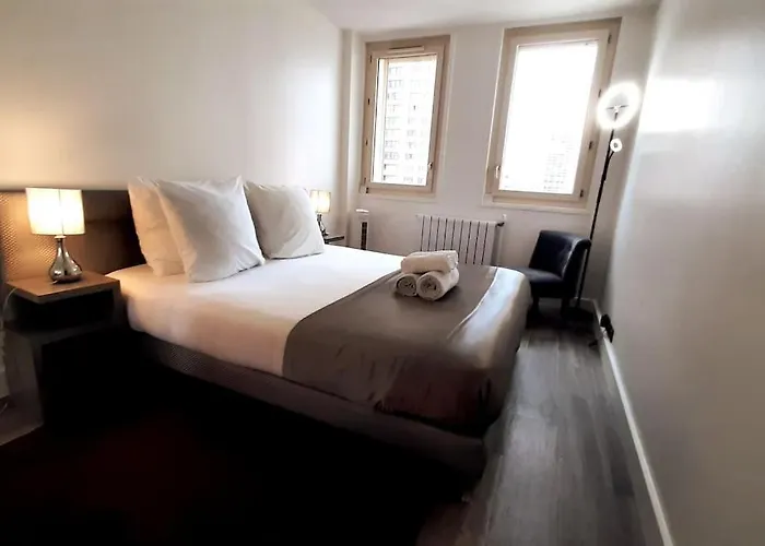 Spacious Apartment In Paris Place Des Fetes