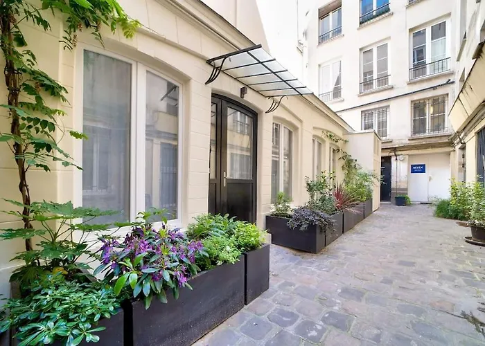 Superbe Maisonnette Neuve Au Coeur De Paris