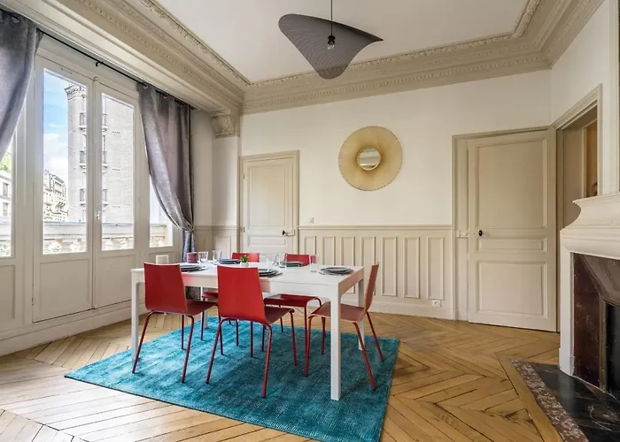 Charming Apartment Near Trocadero