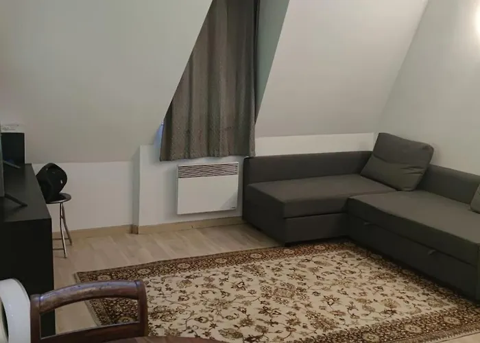 Cosy Studio Paris Ternes Near Palais De Congres
