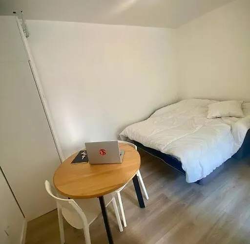 Studio Apartment In Paris