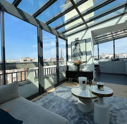 Luxury Penthouse - Eiffel Tower