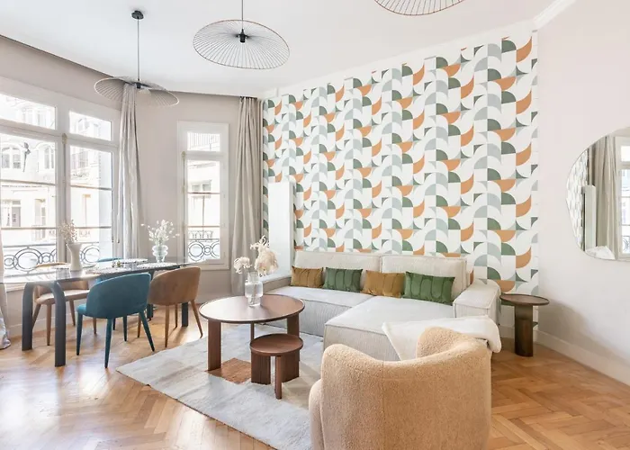 Luxurious Flat Rue De La Pompe