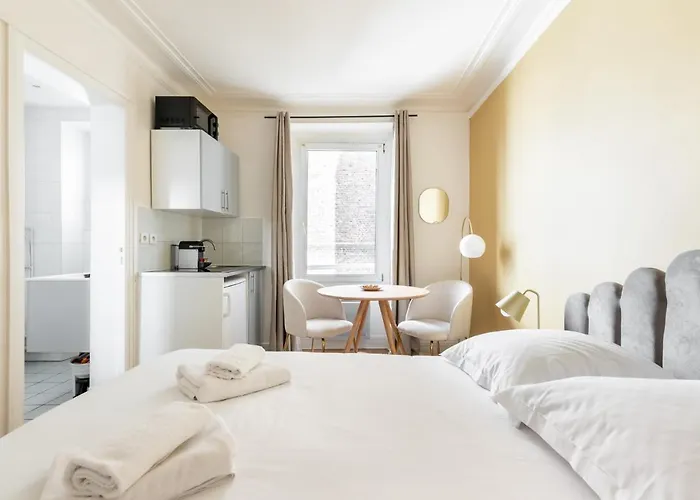 Studio Boulevard Voltaire - Golden
