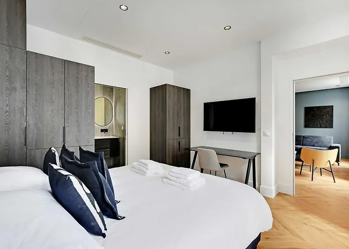 Stunning Apartment - 2Br-6P - Opera