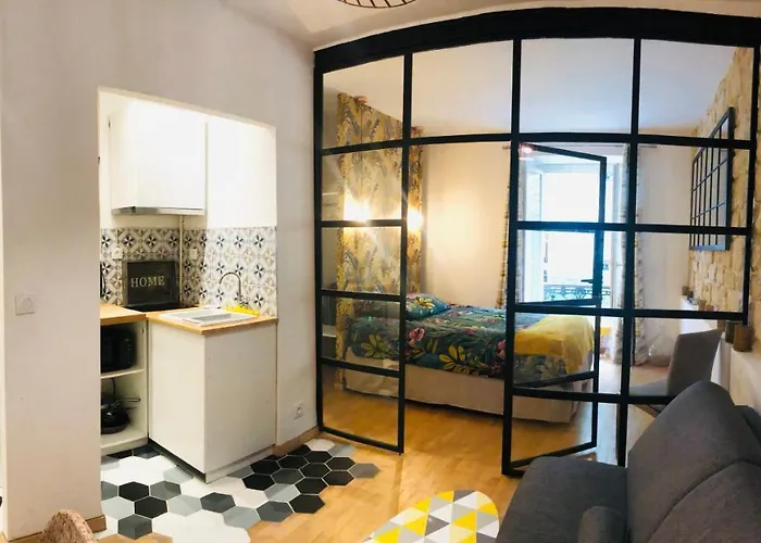 Appartement Pied De Montmartre