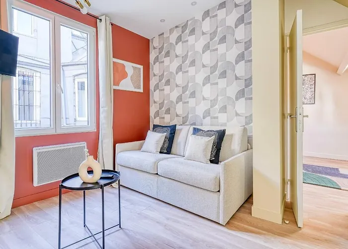 Beautiful Apartment For 4 People In The Heart Of Le Marais