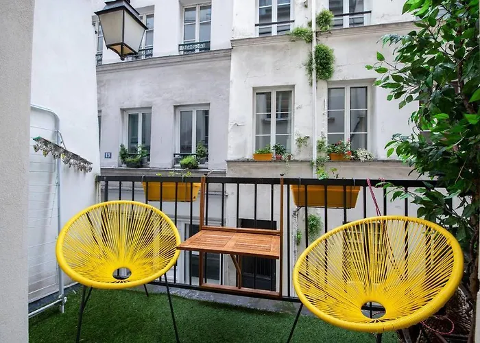 Vertus - Cozy Apartment In The Marais Neighborhood