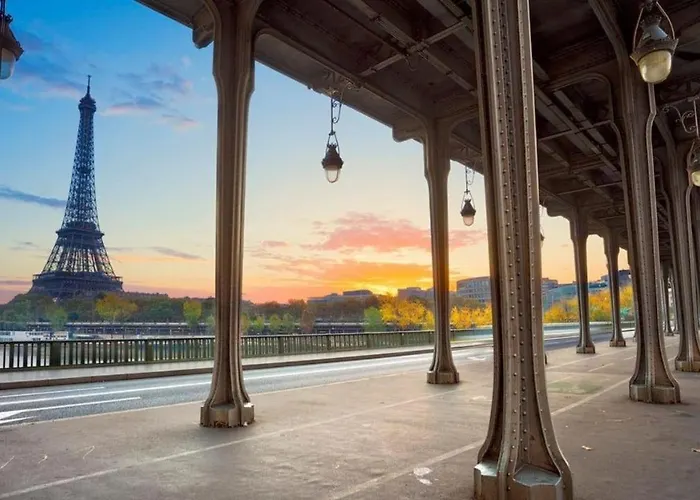Entire Cozy Apartment Near Eiffel Tower In Paris