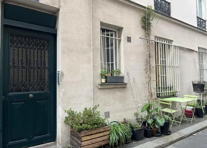 Charming Apartment In The Heart Of Paris