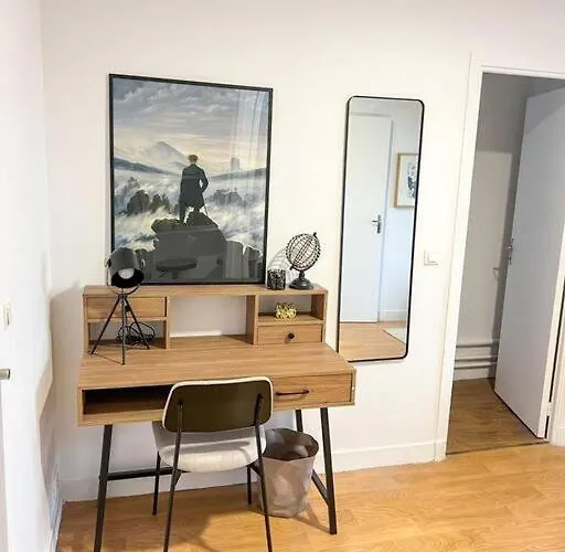 Sky View Apartment In 16Th