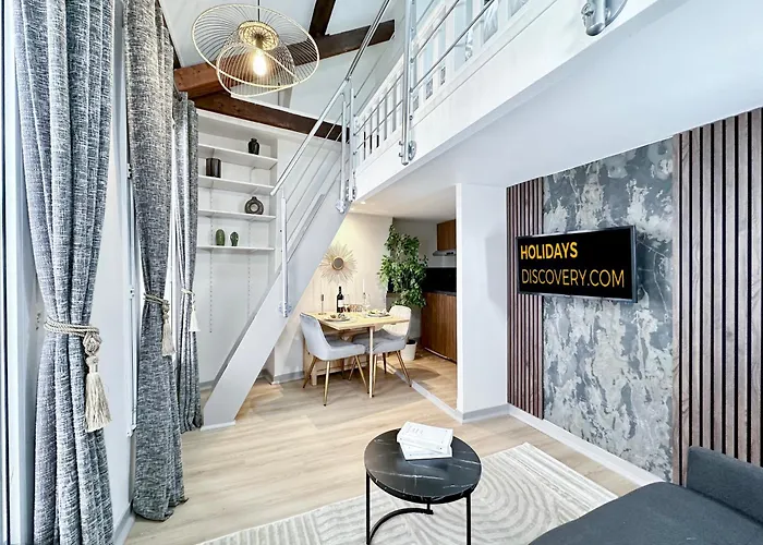 6062 - Stylish Duplex In Paris Olympic Games 2024