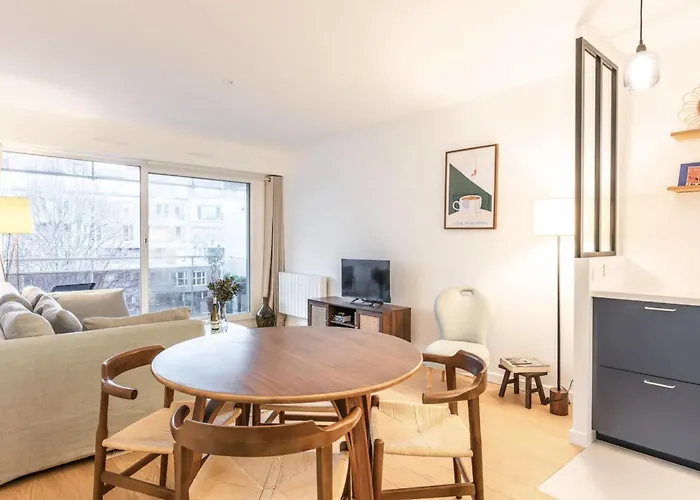 Premium Apartment With Terrace - 4 Guests