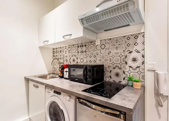 Condamine/Batignolles : Cosy Studio