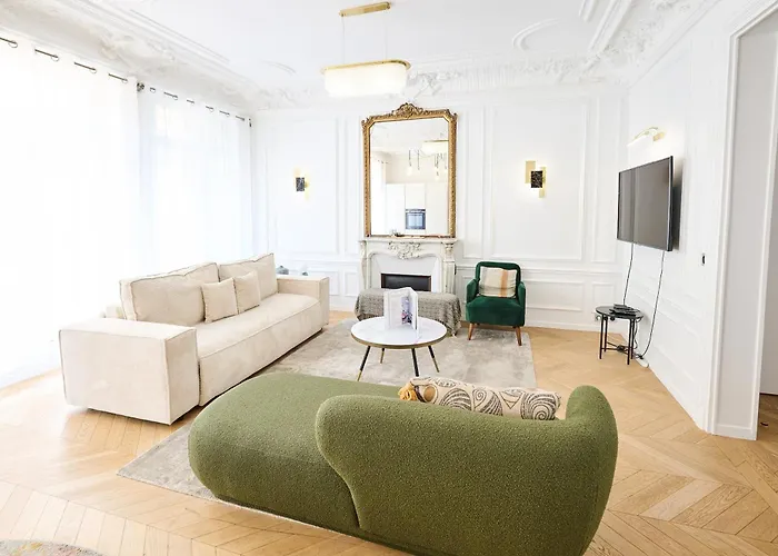 Champs Elysees!Montaigne, New Luxurious 6Pers Flat