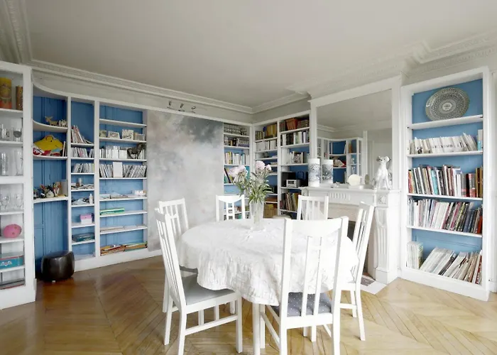 Spacious Apartment With 3 Bedrooms - Tour Eiffel