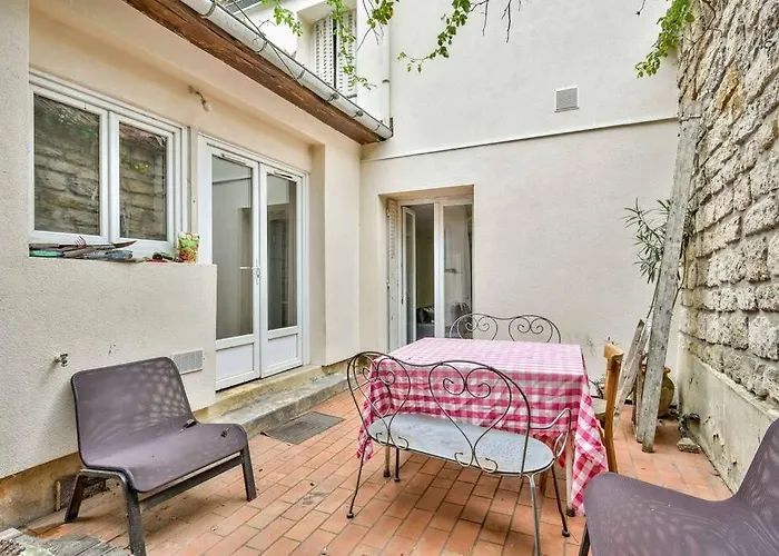 Stunning House With Garden 1 Minute From The Metro