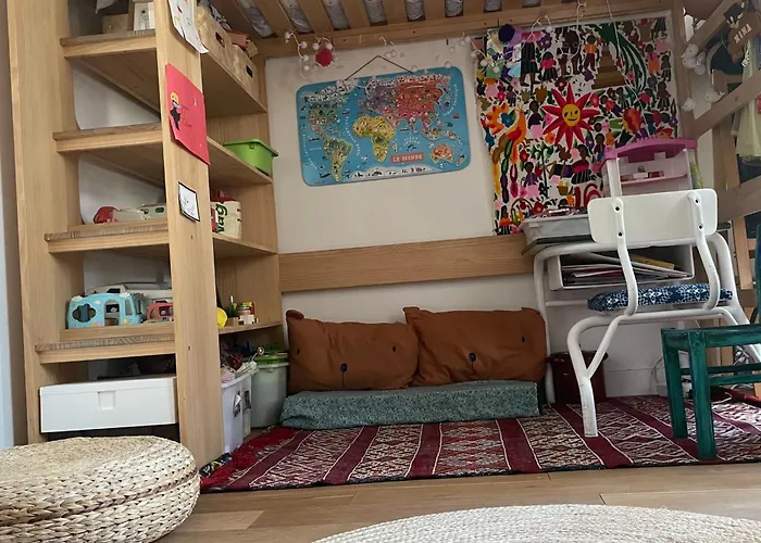 Bright Atypical Duplex In Menilmontant