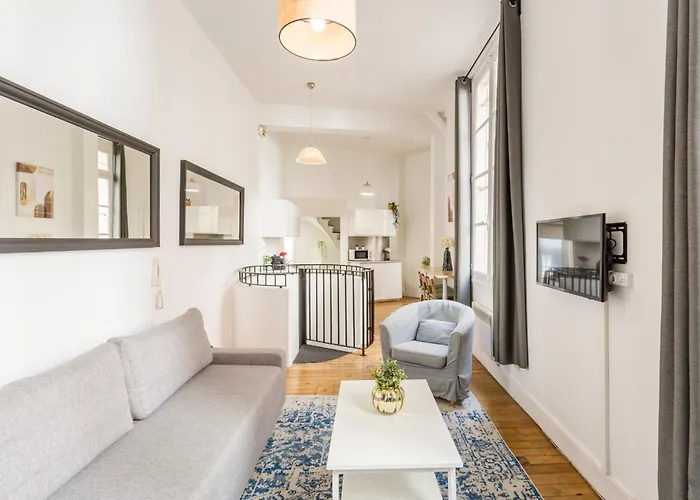 Cozy Apartment - Louvre - Clery