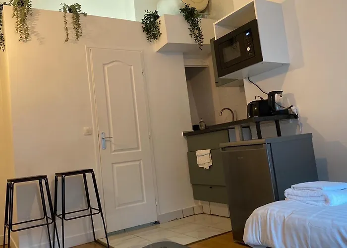 Canal Saint Martin apartments