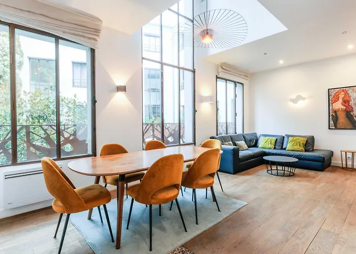 Bastille - Elegant Duplex Loft -6P