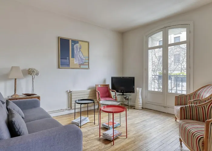 Classic & Charming Parisian Flat - Luxury 16Th
