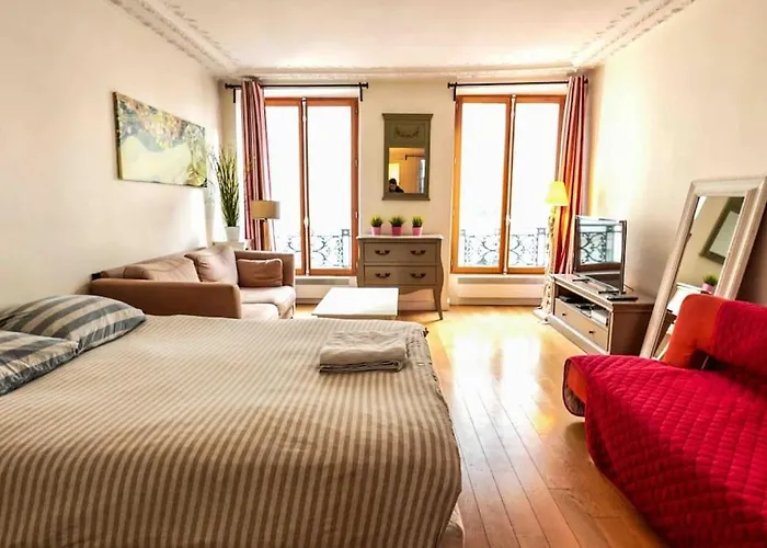 Spacious Studio Near Montorgueil