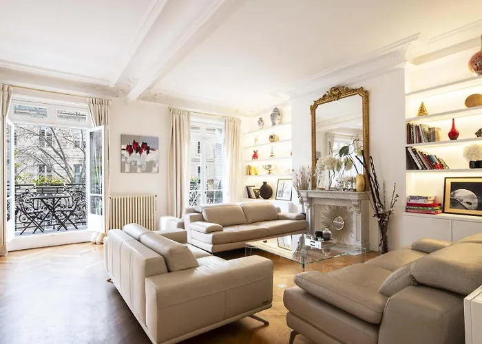 Deluxe Paris St Germain Suite
