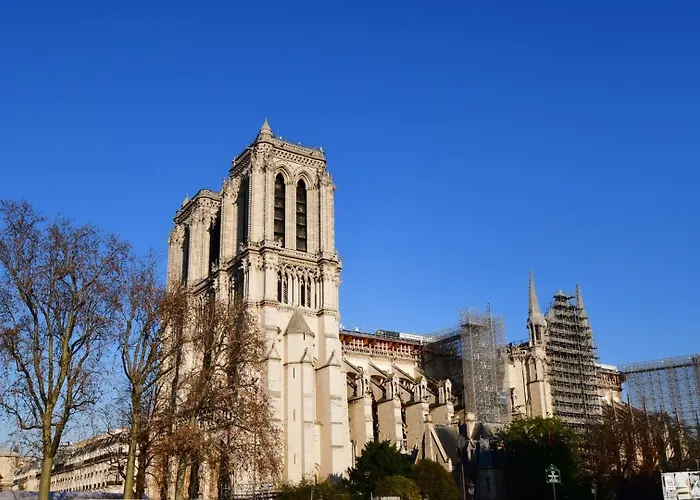 Guestready - 2 Pieces Lumineux Vue Sur Notre Dame
