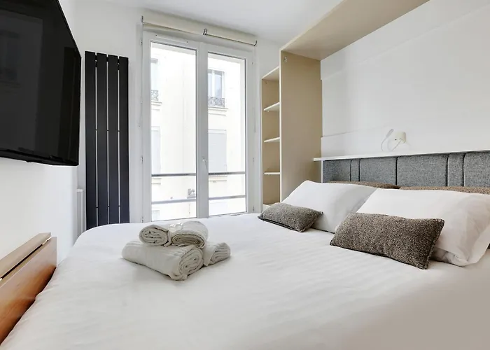 Villiers - Parc Monceau Charming Apartment For 2 People