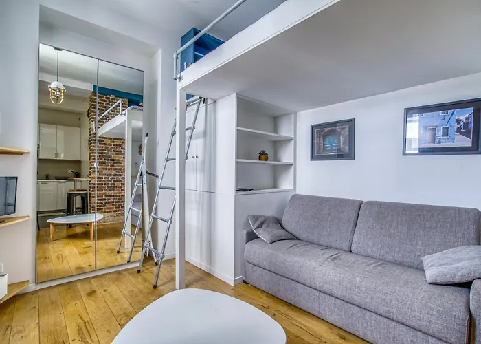 Nemo, Studio Avec Mezzanine Sur Cour Porte Maillot